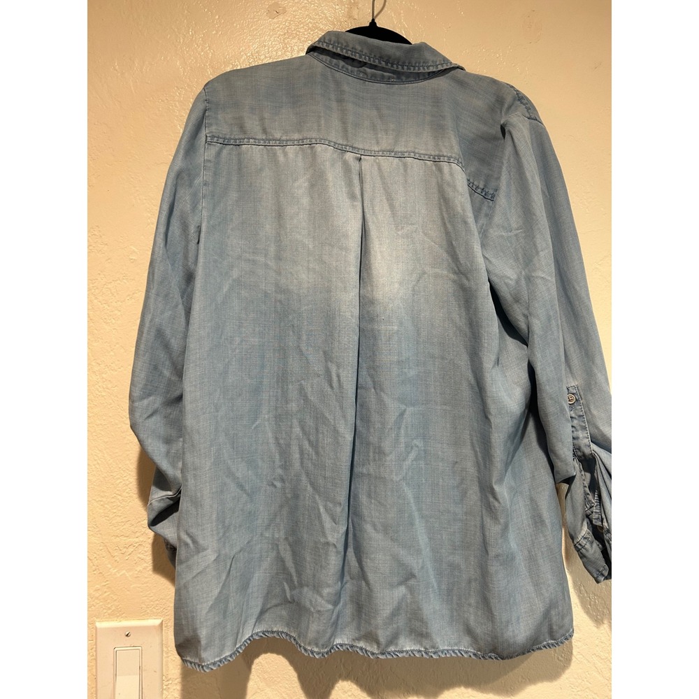 Chicos Blue Lyocell Chambray Shirt Side Zipper Lace Inset Roll Tab Sleeve Size 2 - Picture 2 of 6